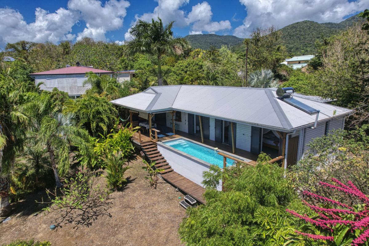 43.Location villa piscine vue mer 3 chambres Deshaies Guadeloupe